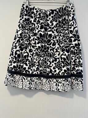 Saks Fifth Avenue Black & White Damask A-Line Knee Length Skirt Size 10 JJ